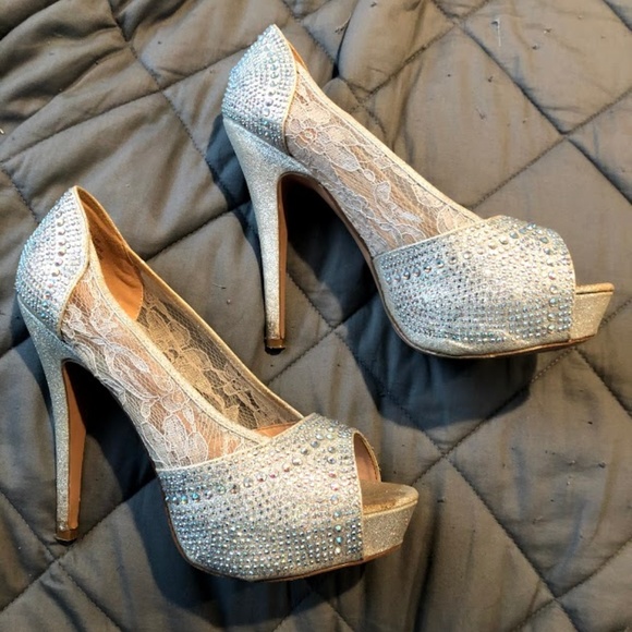 De Blossom Collection Heels (5 in.) - Picture 2 of 8